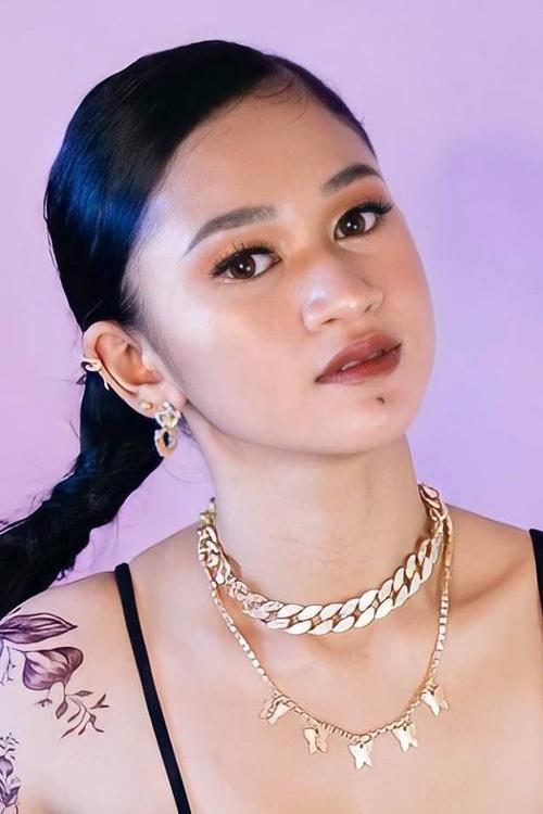 Candy Veloso as Dianne