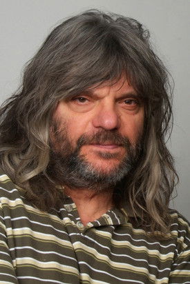 Földes László as János Falábú