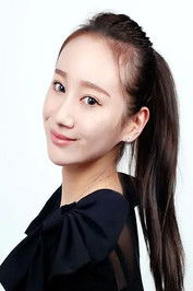 Qingyang Meng as Qing Lu