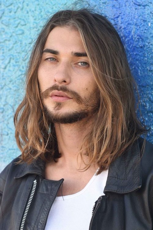 Dylan McNamara as Dax Lugast