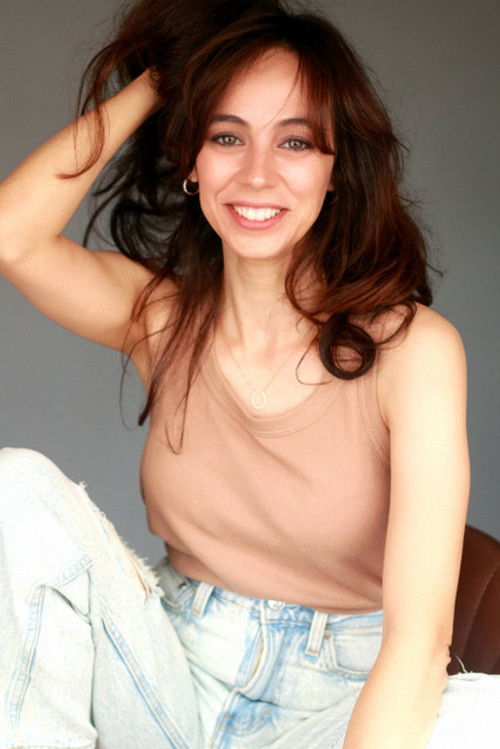 Bareket Mofkadi as Miri