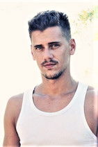 Martín Karich as Gerónimo / Jess