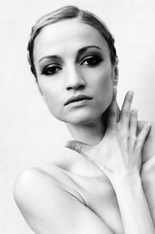 Cindy Jourdain as Lise's Friend