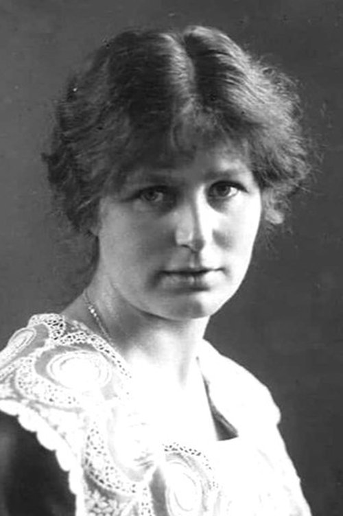 Augusta Blad as Hertuginden af Westaby