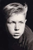 Leif Nilsson as Per-Olof, Gustav's son