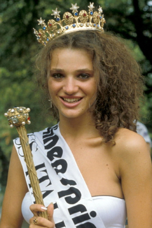 Raffaella Baracchi as Allura