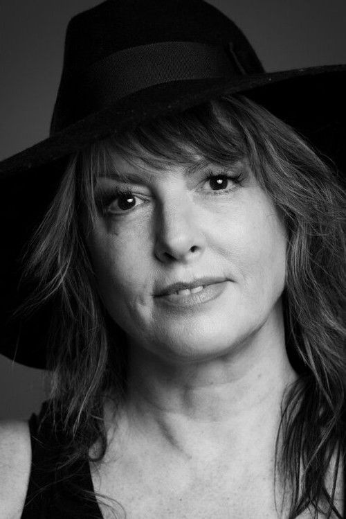 Coryn Caspar as Lina (voice)