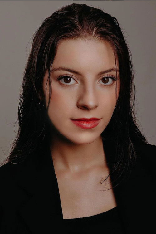 Eduarda Deffaci as Ana