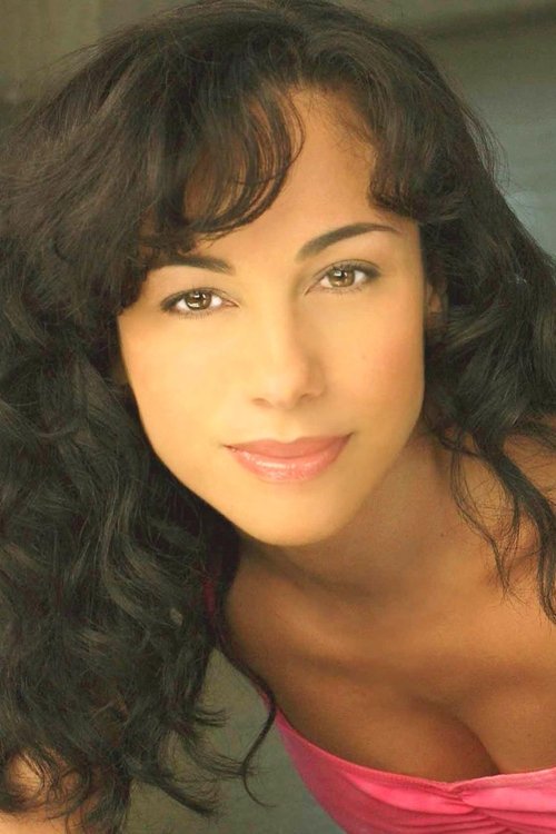 Jackeline Olivier as Paula Nelson