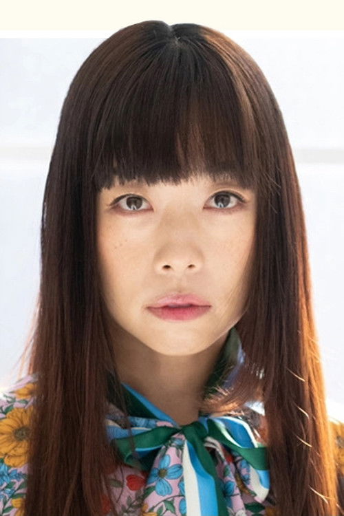 Mina Hiroe as Yui's Mother (voice)