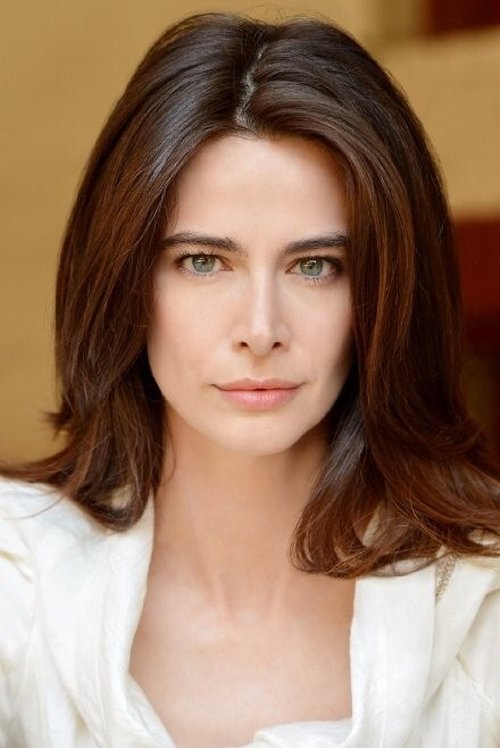 Andrea Moore as Lisa (Couple in Counseling)