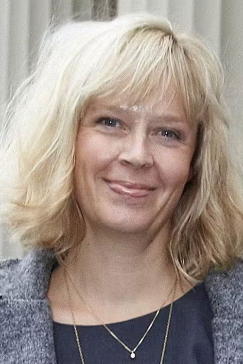 Nina Septrup as Kvindelig læge