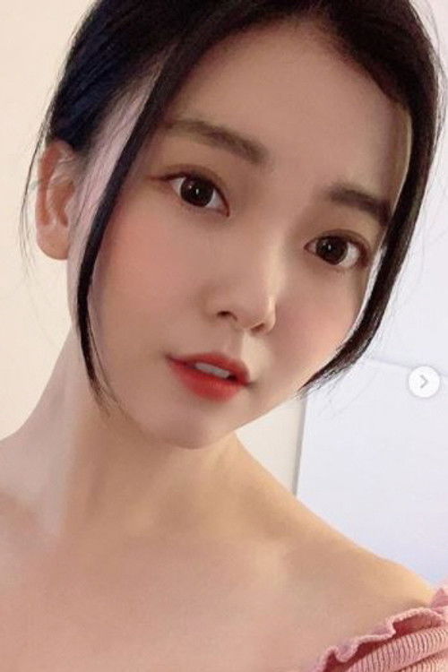 YOYOMI as Jung Soon Yi