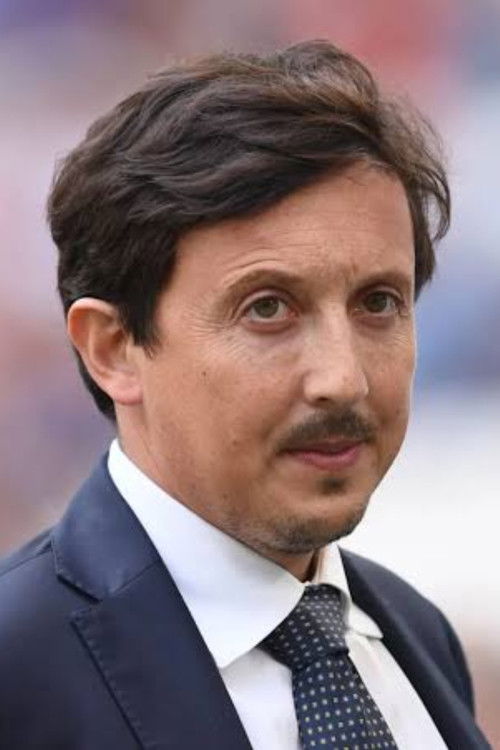 Pablo Longoria as Self