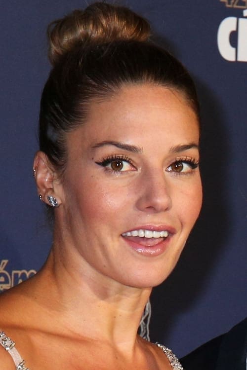 Natasha Andrews as Sandy