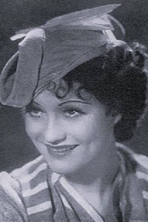 Peggy Novak as Bessie Warbuckle