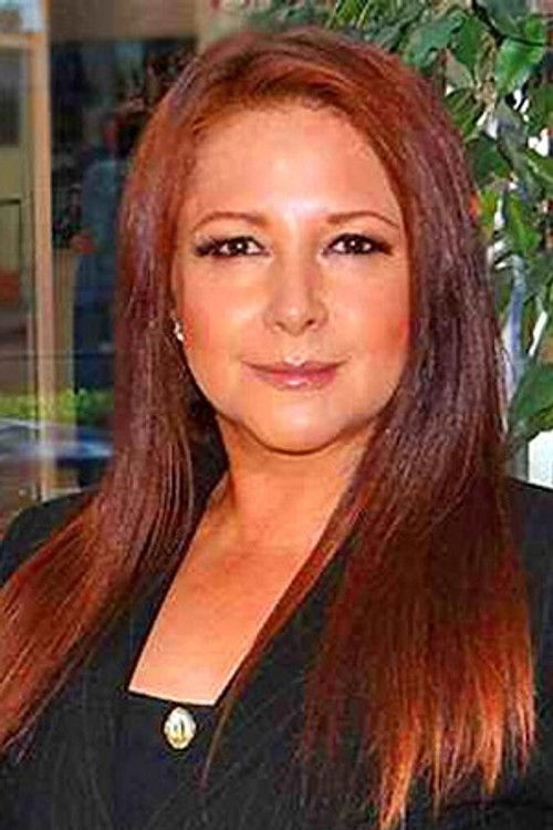 Abril Campillo as Virginia