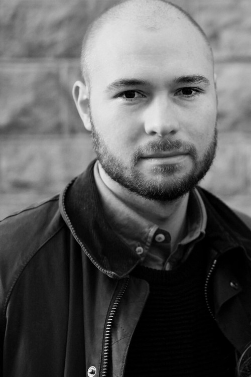 Leo Hallerstam as Jens