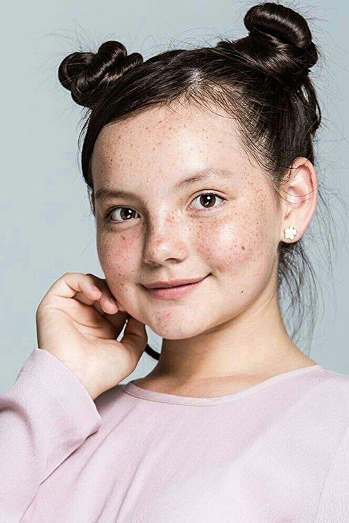 Francisca Aronsson as Javiera