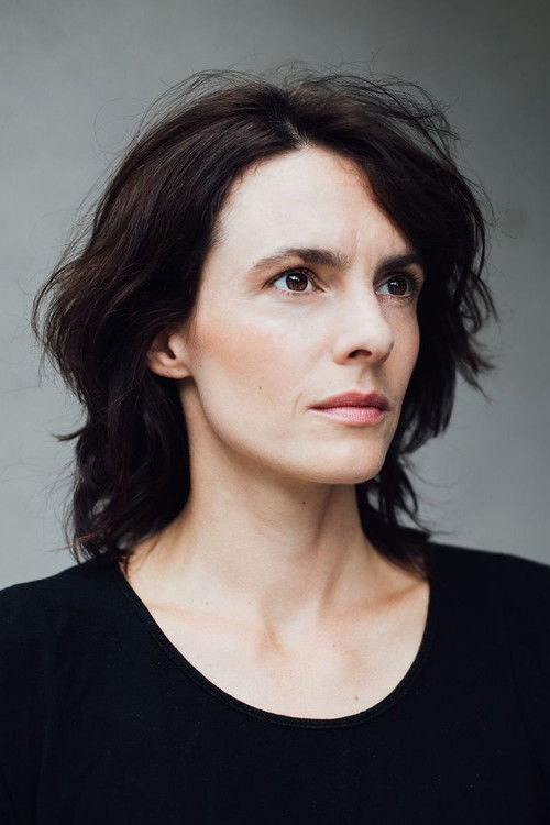 Nicole Gerdon as Sarah