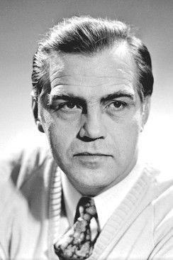 Laimonas Noreika as doctor Sealers