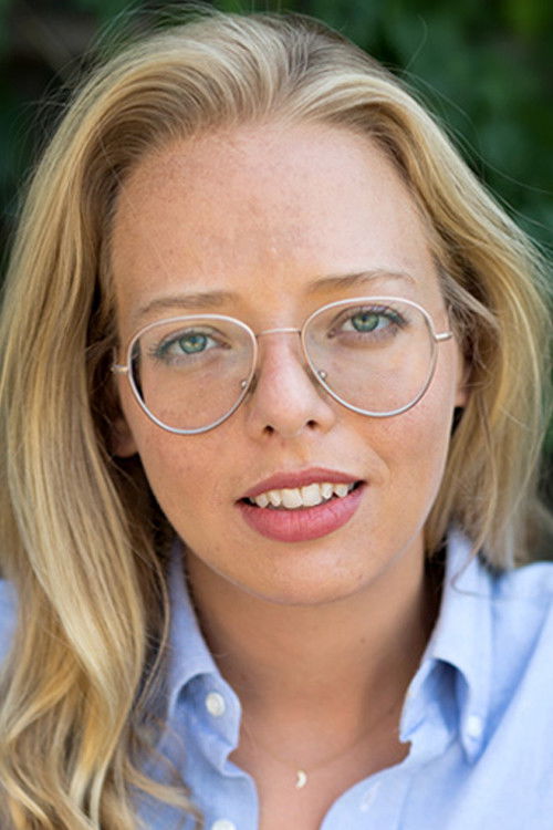 Elle Reeve as Herself