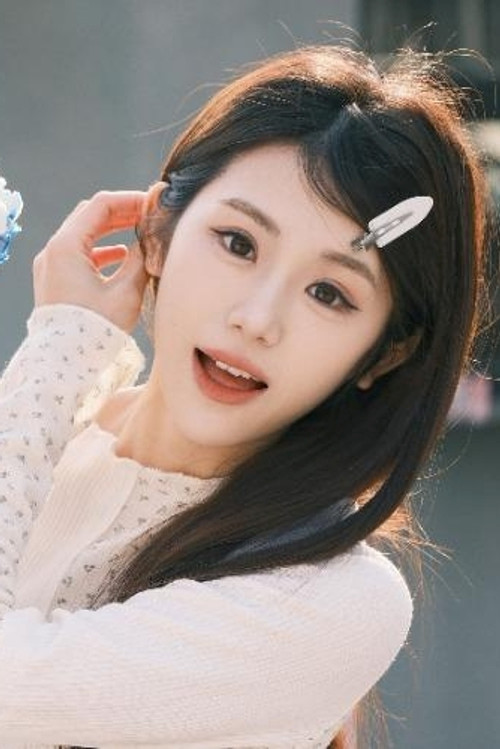 Lin Qiyue as 简瑶