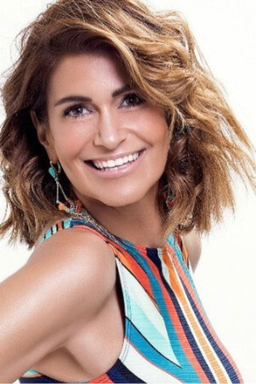 Liliana Campos as Licitadora