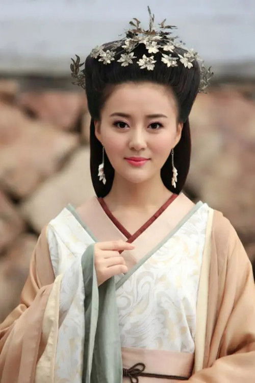 Zhoumuyin as Empress Wang Nijun