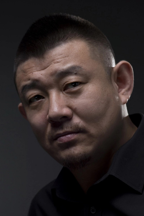 Han Zhi as Journalist