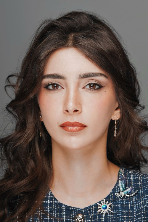 İpek Arkan as Fatma Hatun