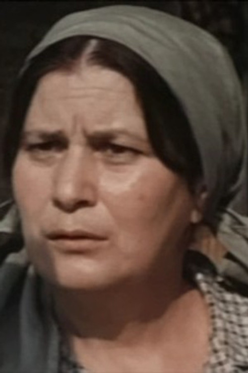 Eteri Kogonia as Aunt Zaura