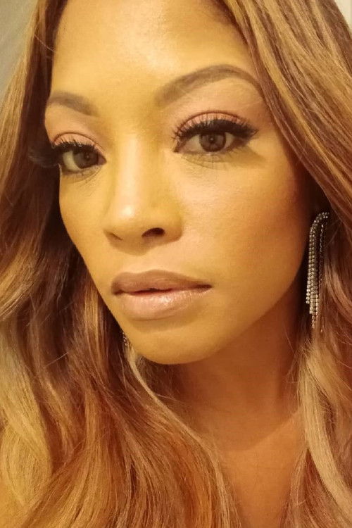 Irish Grinstead as Alicia