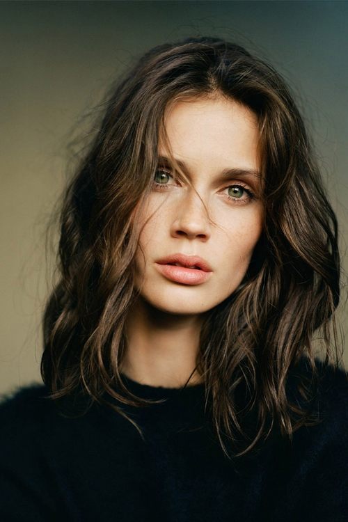 Marine Vacth as Sarah