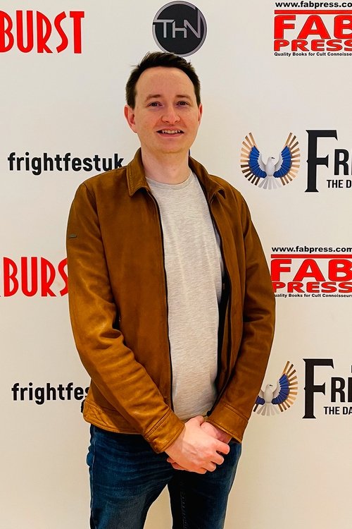 Chris Quick as Radio Announcer (voice)