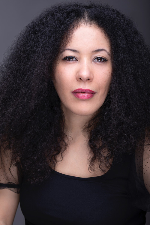 Solange Freitas as Jimena