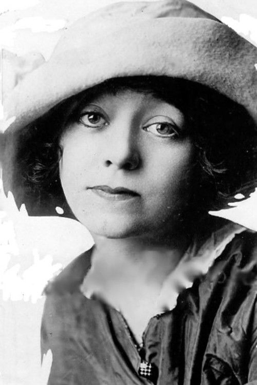 Maude Fulton as Bessie