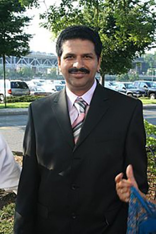 Josekutty Valiyakallumkal as David's uncle