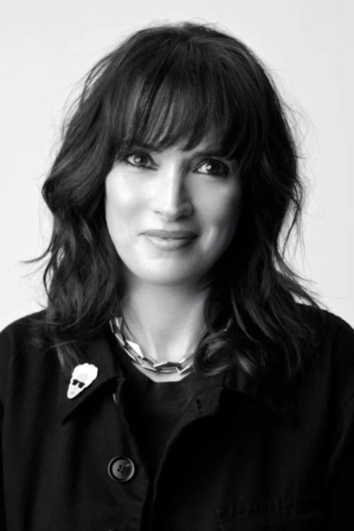 Winona Ryder as Carrie