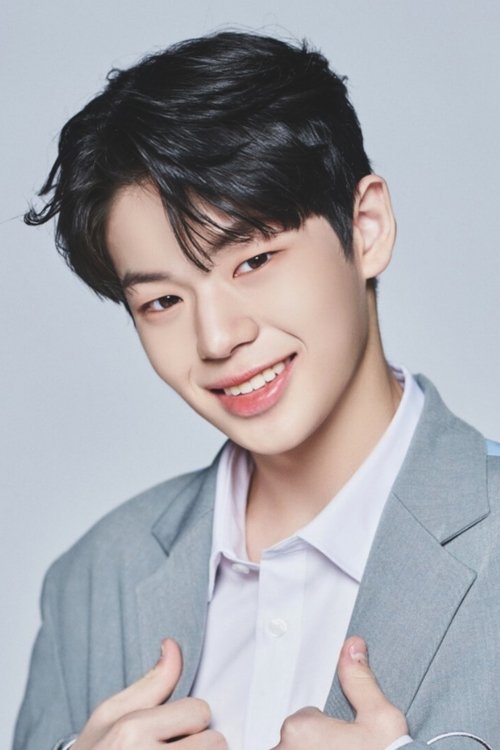 Mun Jung Hyun as Self — Contestant