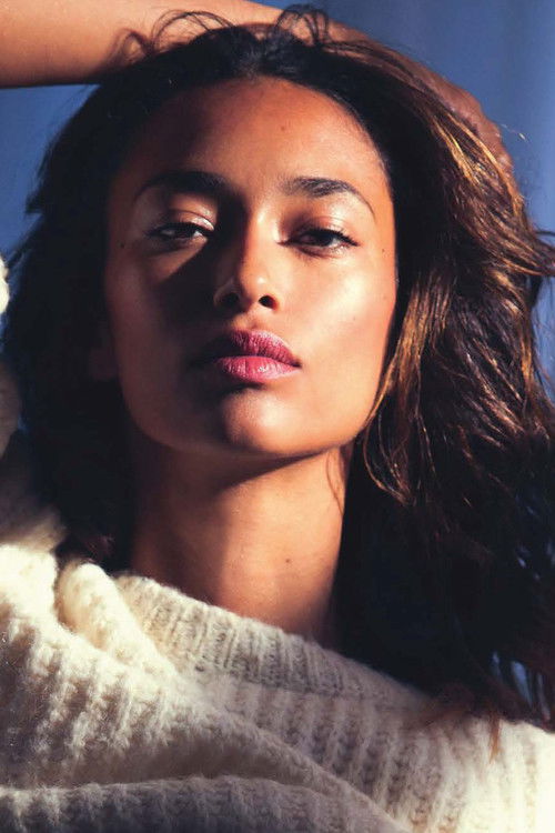 Anais Mali as Model