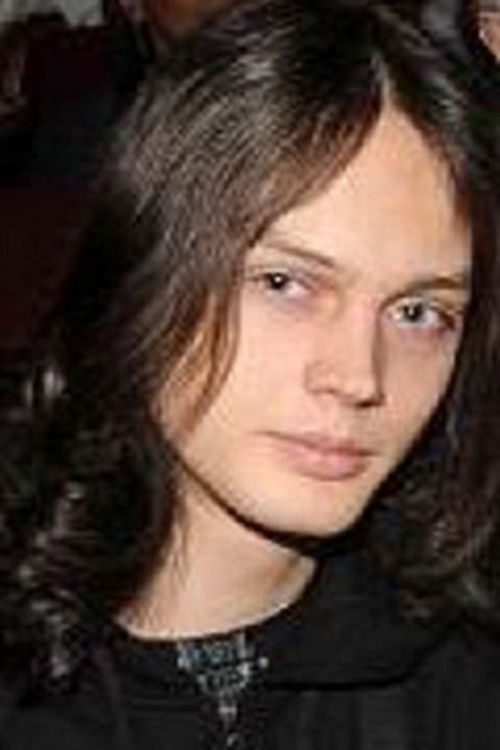 Nikita Babenko as Artyom