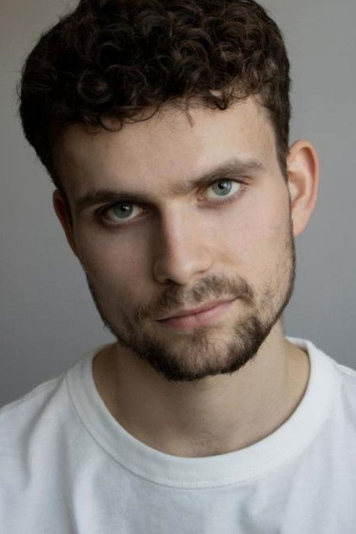 Sebastien Kapps as Wade Paradise