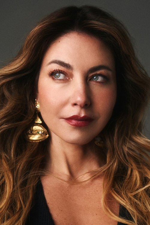 Mónica Godoy as Isidora Ortúzar