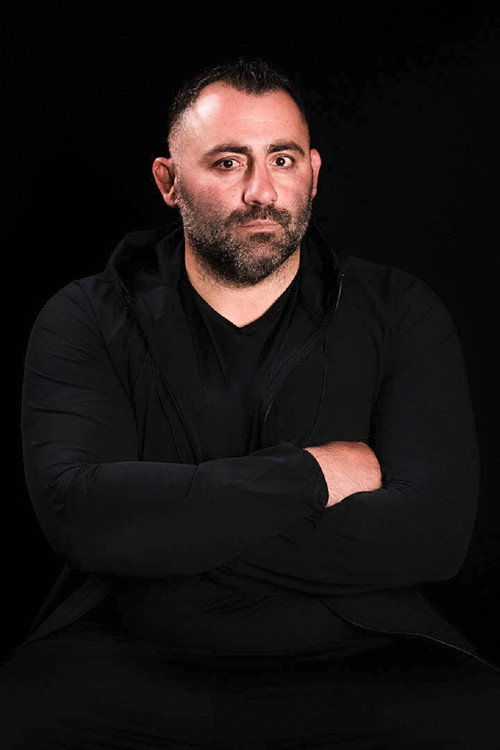 Βαρτάν Απαριάν as Head Coach / Self