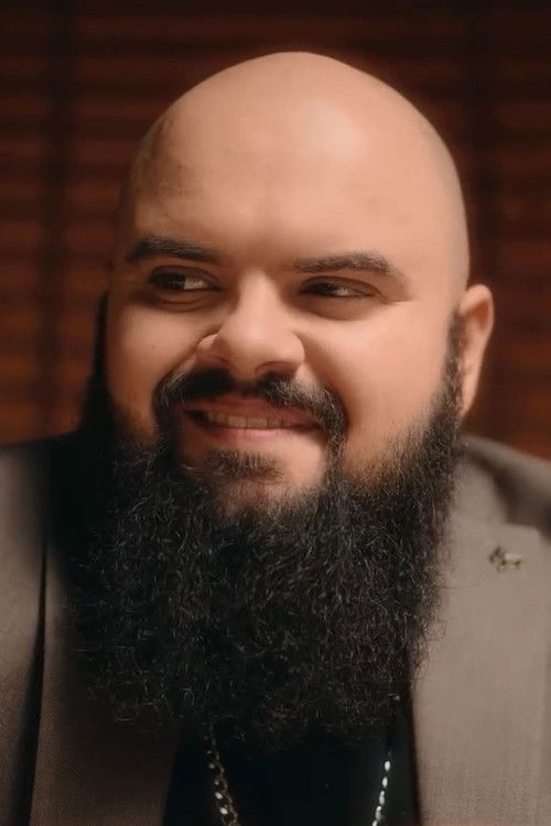 Kyrylo Hanin as Максим