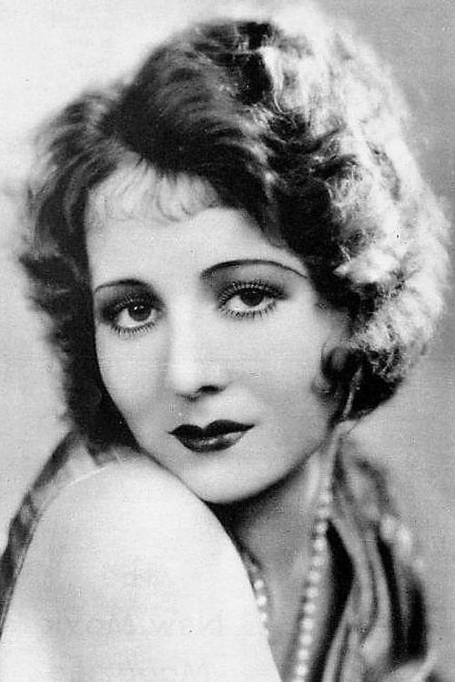 Sharon Lynn as Nellie Lahey (Blonde Showgirl)