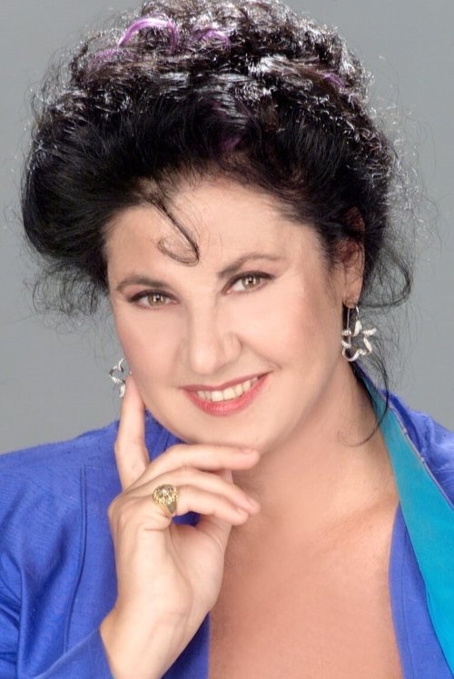 Marisa Laurito as Dona Leonor