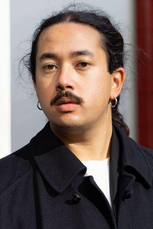 Gregory Hari as Thaks