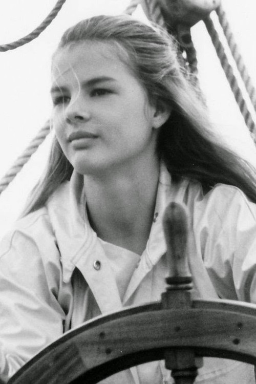 Heather Rattray as Holly Smith